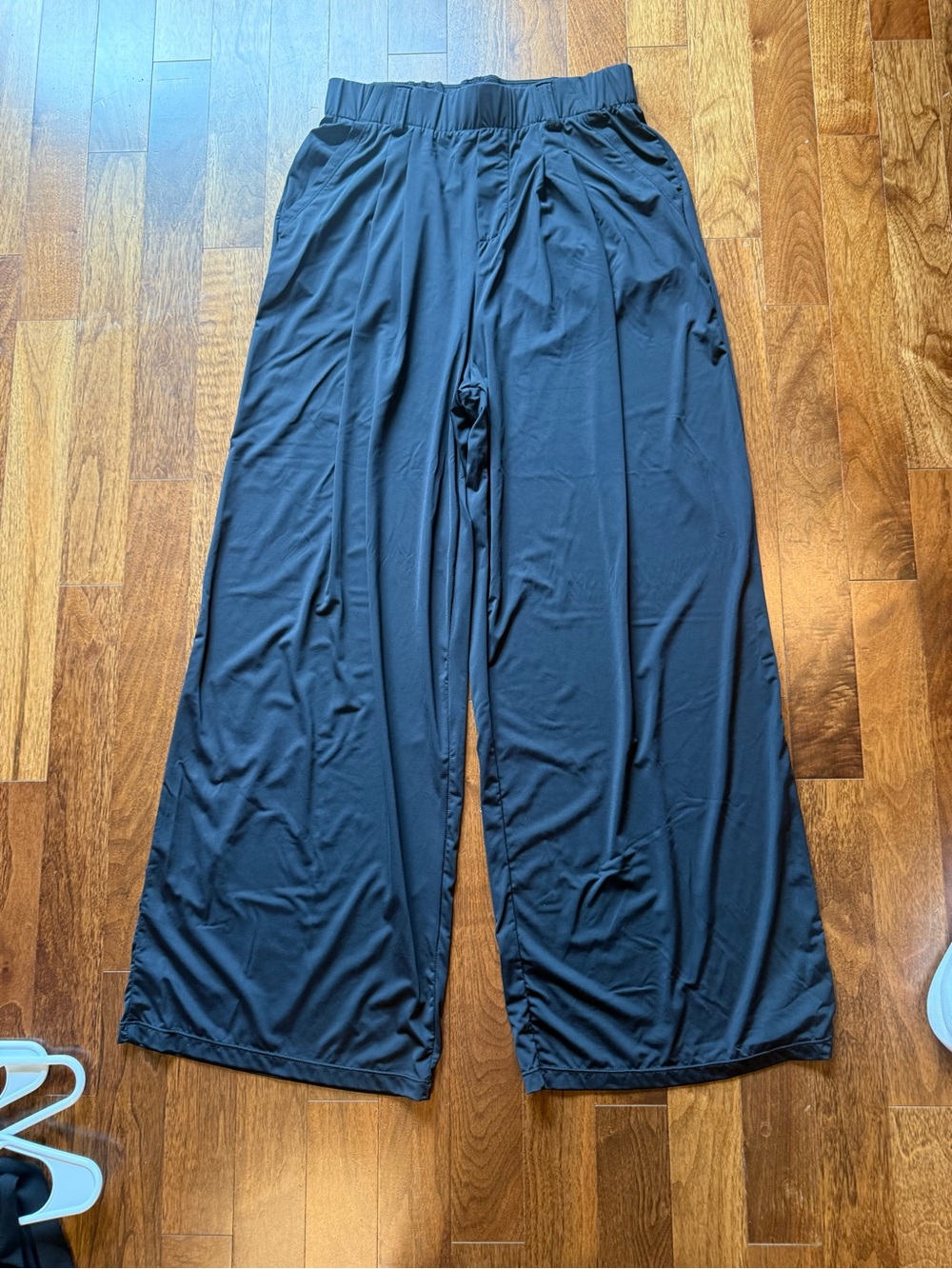NEW HALARA wide leg, cool touch casual pants with UPF 50+